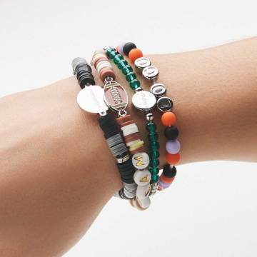 Bettelarmband mit Logo